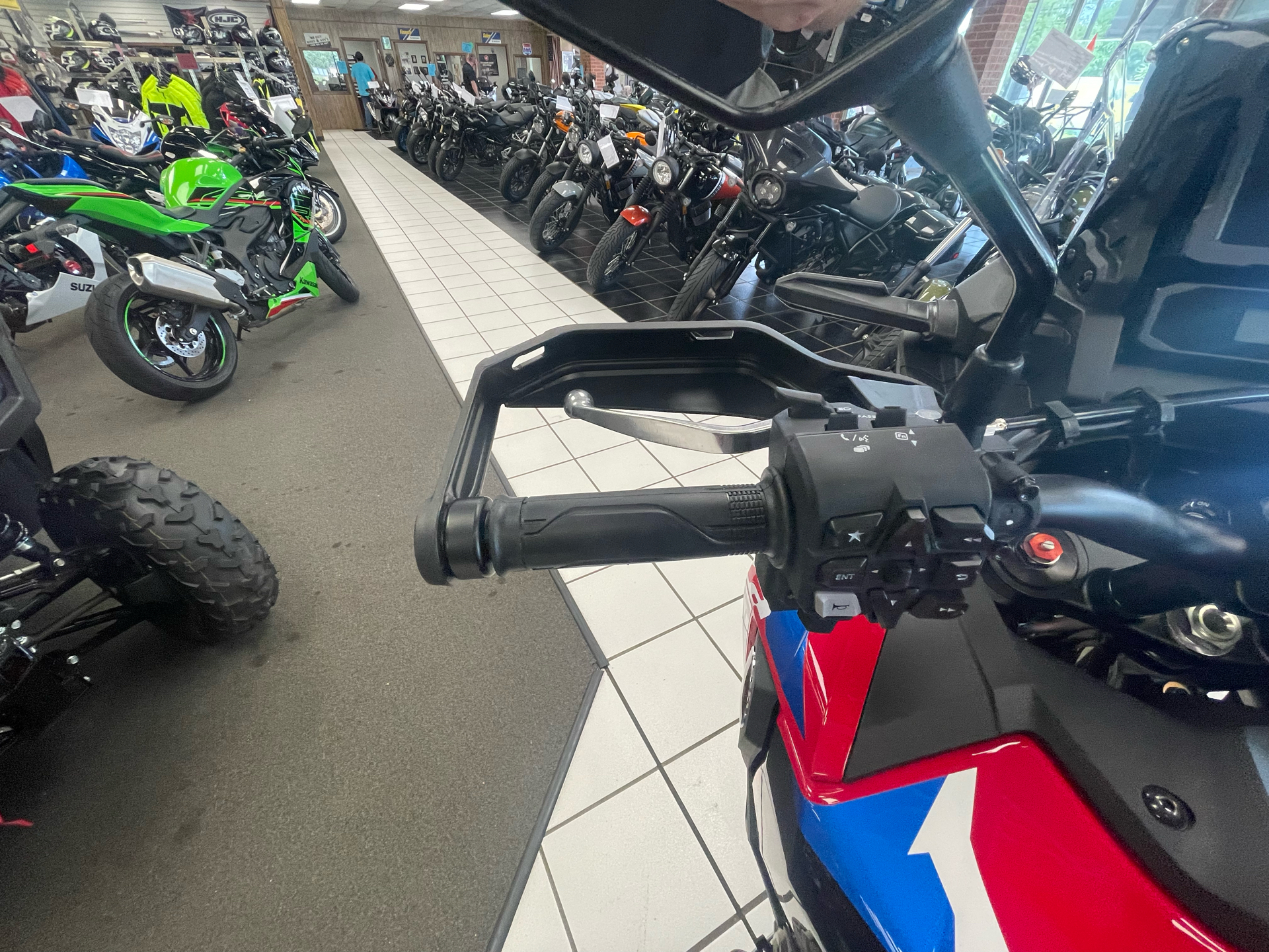 2024 Honda Africa Twin in Oklahoma City, Oklahoma - Photo 6