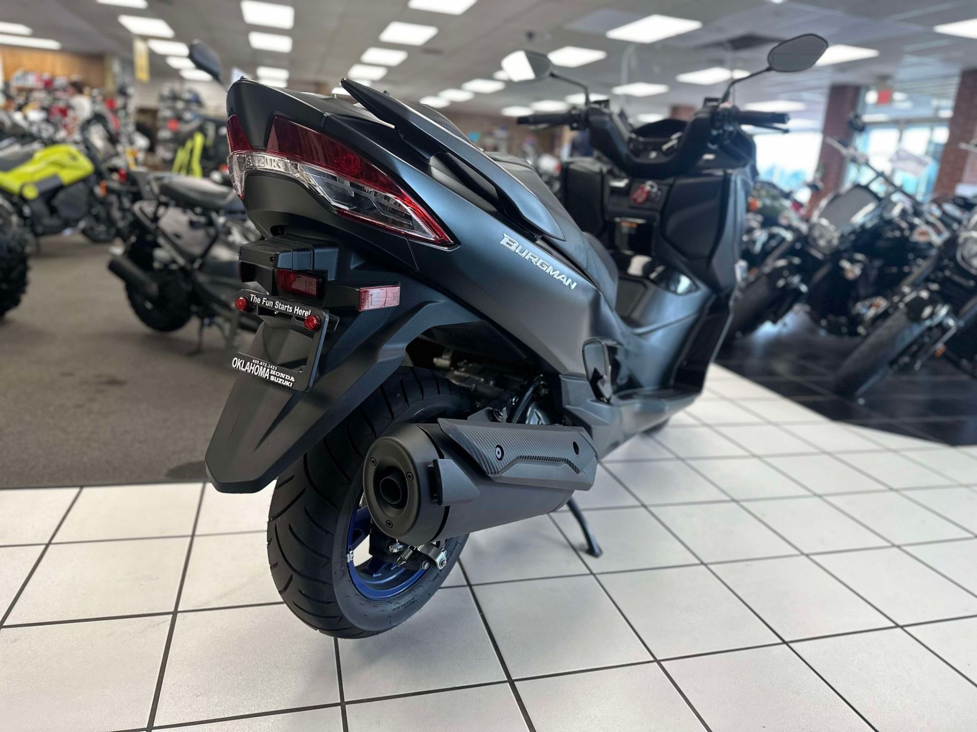 2025 Suzuki Burgman 400 in Oklahoma City, Oklahoma - Photo 3