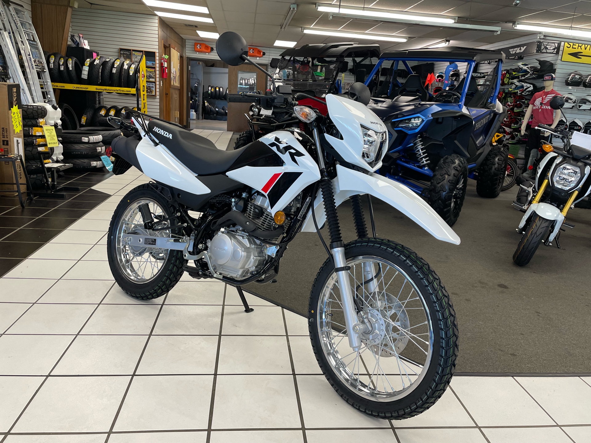 2024 Honda XR150L in Oklahoma City, Oklahoma - Photo 2