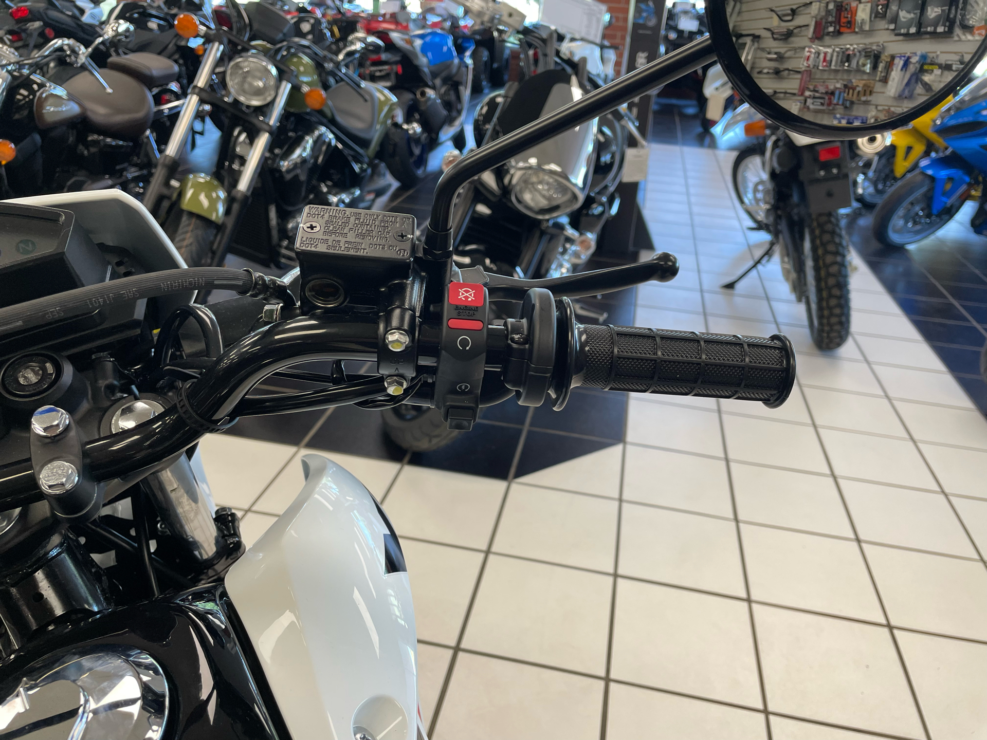 2024 Honda XR150L in Oklahoma City, Oklahoma - Photo 9