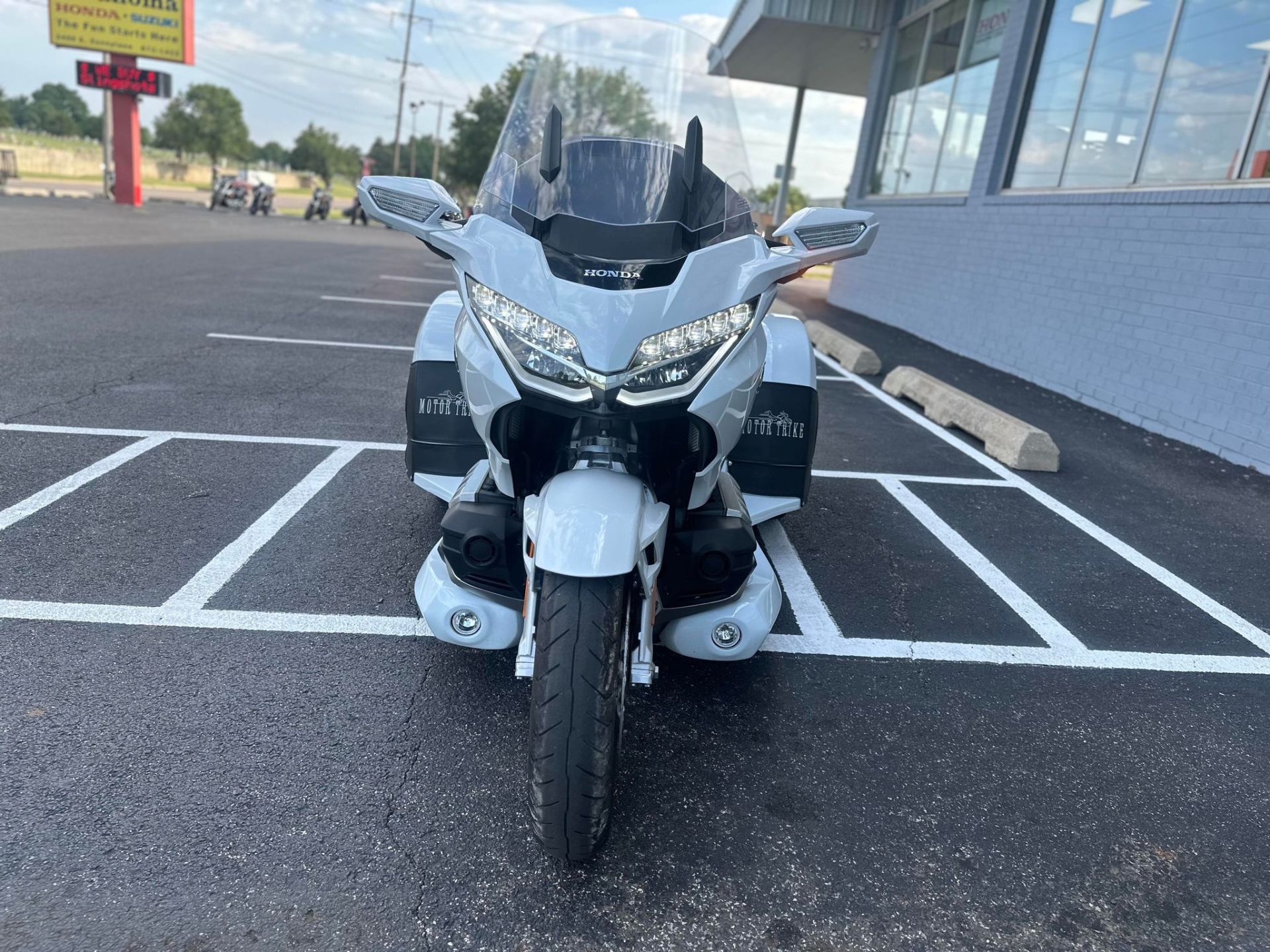2018 Honda Gold Wing Tour Automatic DCT in Oklahoma City, Oklahoma - Photo 8