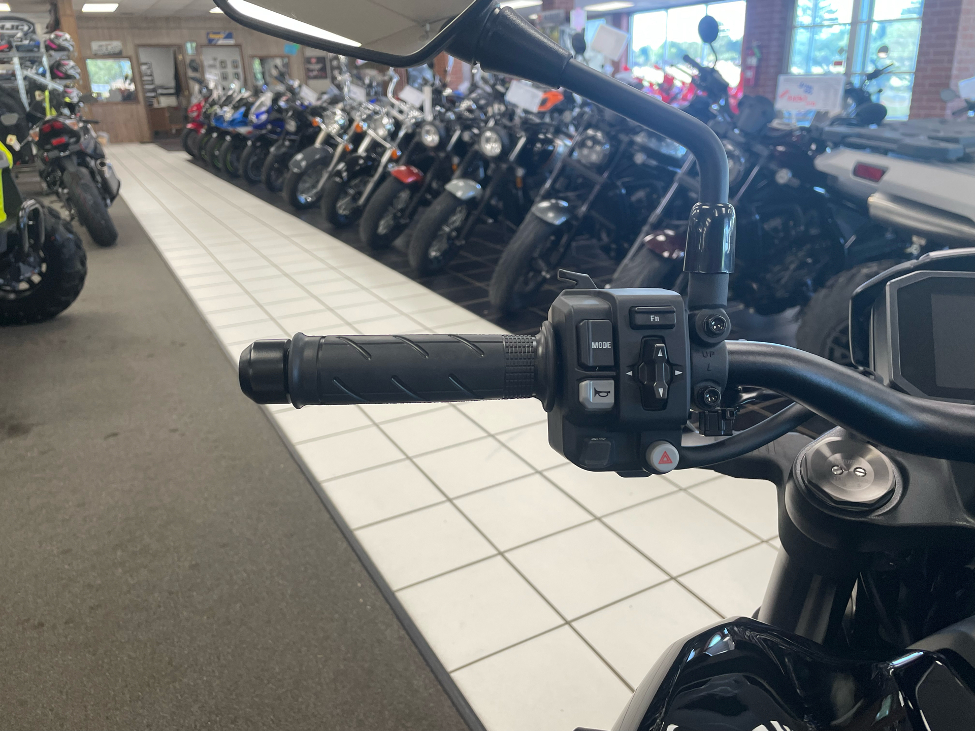 2023 Honda CB1000R Black Edition in Oklahoma City, Oklahoma - Photo 11