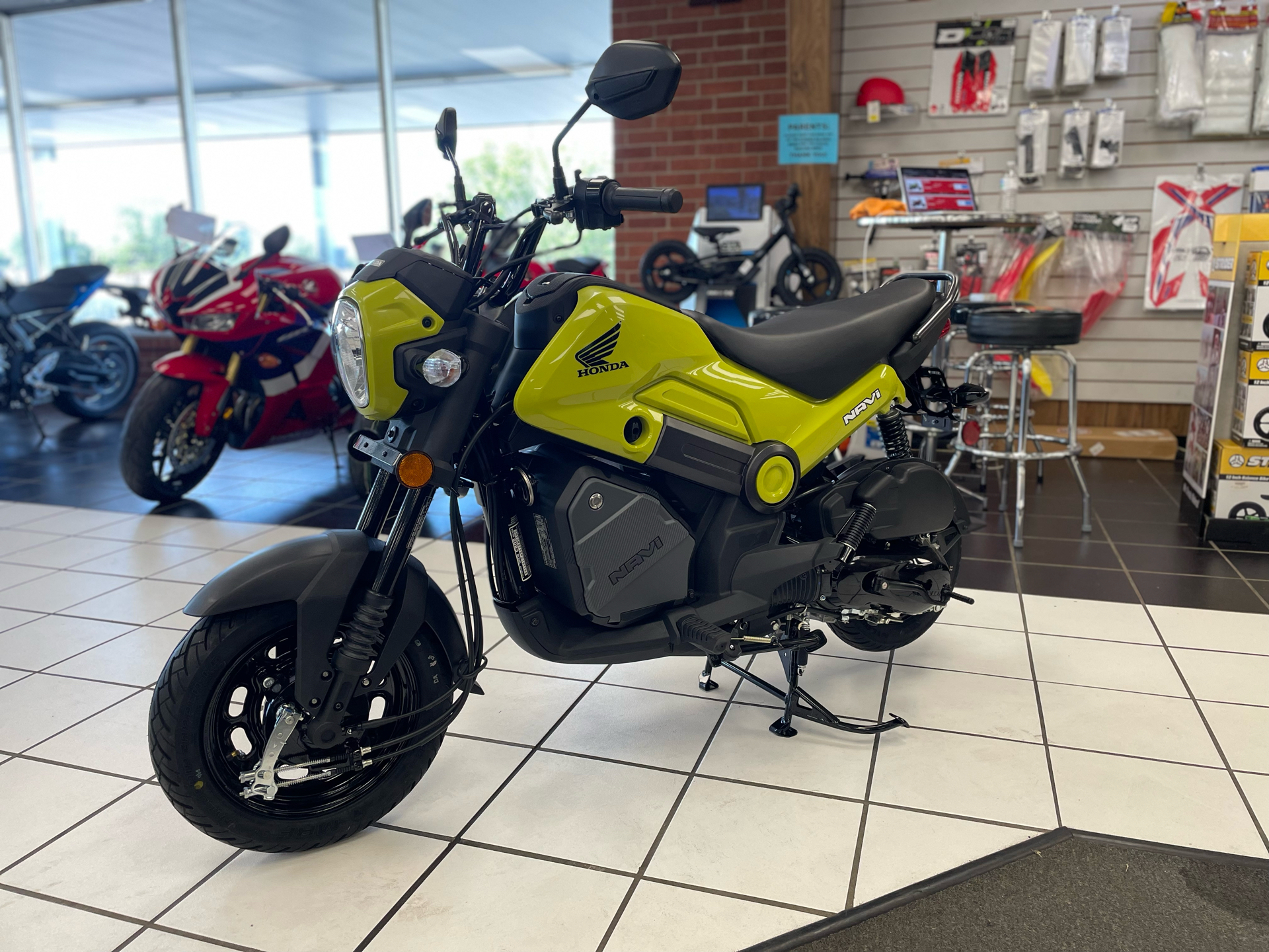 2023 Honda Navi in Oklahoma City, Oklahoma - Photo 3