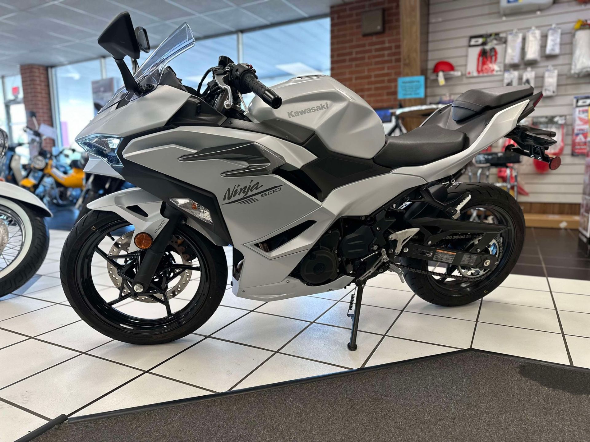 2024 Kawasaki Ninja 500 ABS in Oklahoma City, Oklahoma - Photo 6