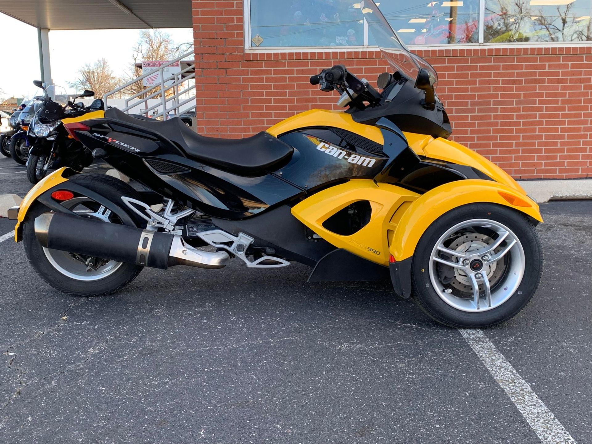 2009 Can-Am Spyder™ GS Roadster with SE5 Transmission (semi auto) in Del City, Oklahoma - Photo 1