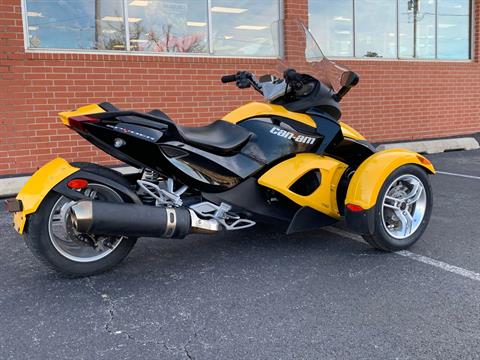 2009 Can-Am Spyder™ GS Roadster with SE5 Transmission (semi auto) in Del City, Oklahoma - Photo 2