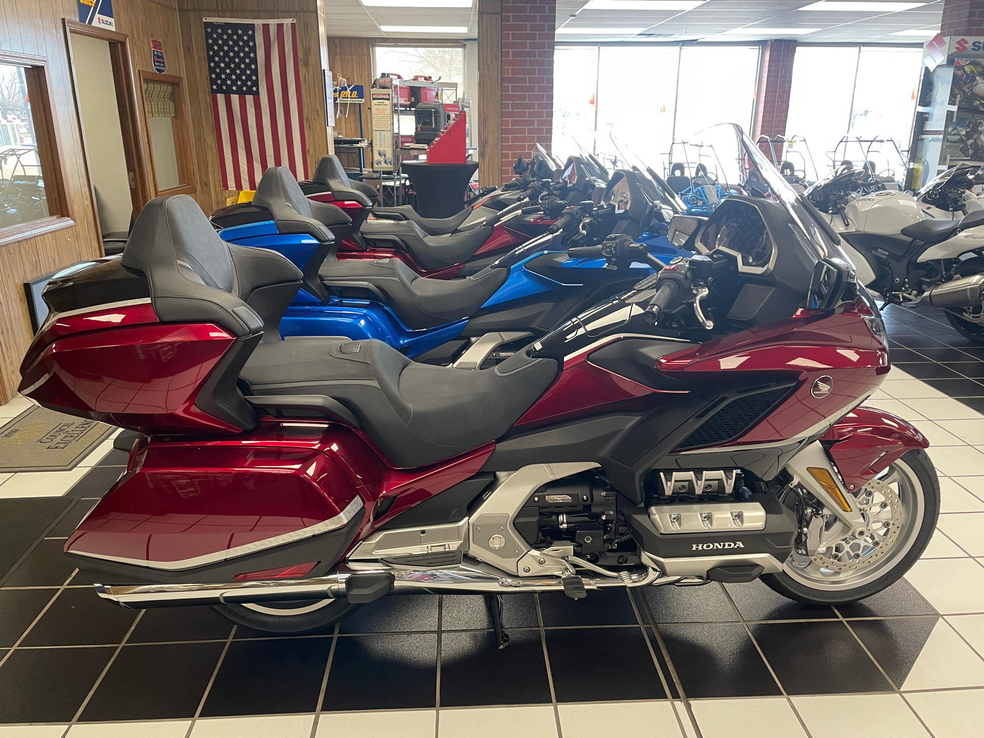 2021 Honda Gold Wing Tour Automatic DCT in Del City, Oklahoma - Photo 2
