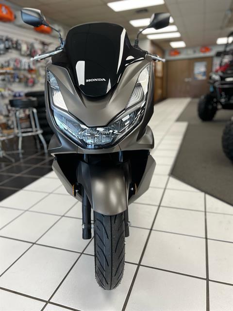 2023 Honda PCX in Oklahoma City, Oklahoma - Photo 12