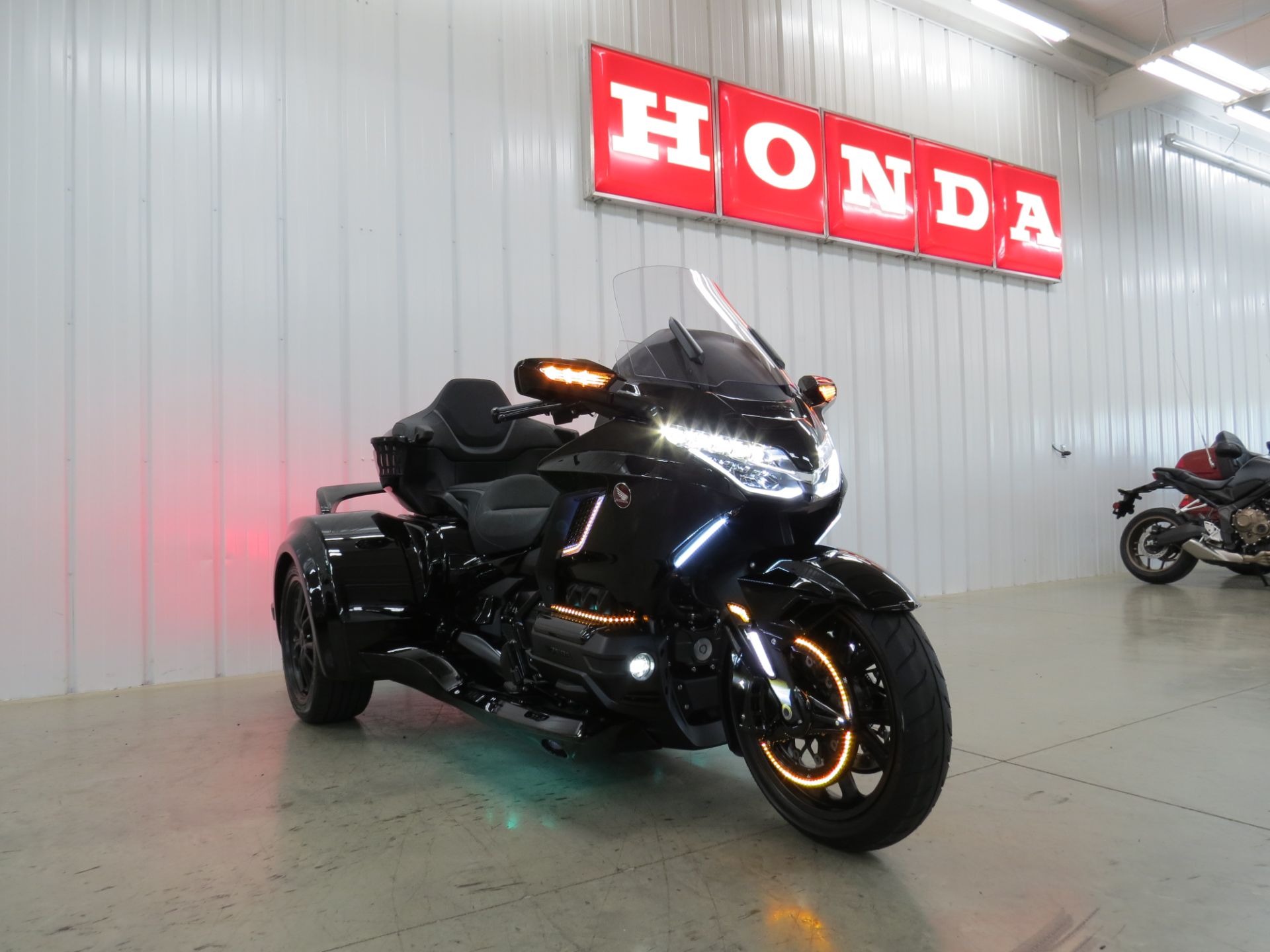2023 Honda Gold Wing Tour Automatic DCT in Lima, Ohio - Photo 9