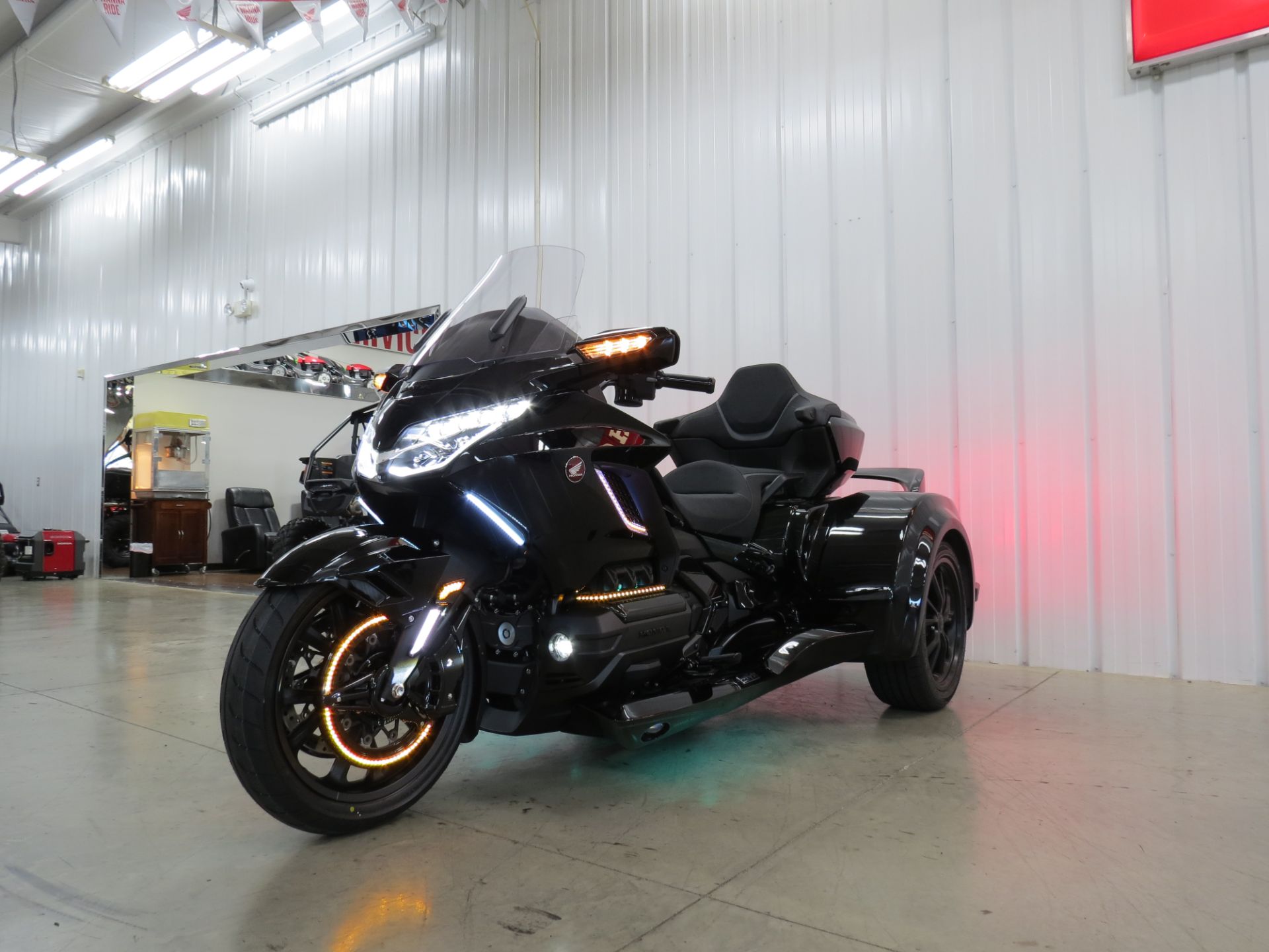2023 Honda Gold Wing Tour Automatic DCT in Lima, Ohio - Photo 10