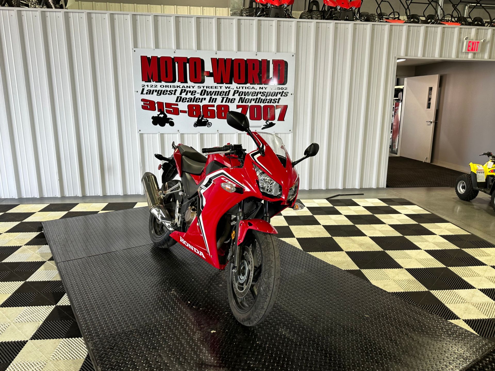 2021 Honda CBR300R ABS in Utica, New York - Photo 8