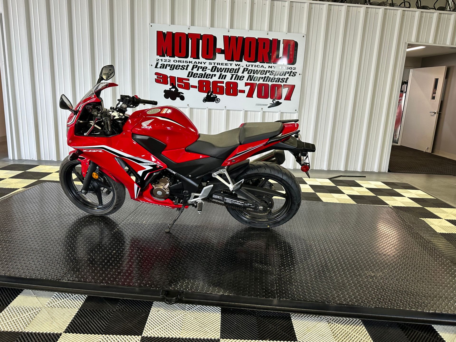 2021 Honda CBR300R ABS in Utica, New York - Photo 17