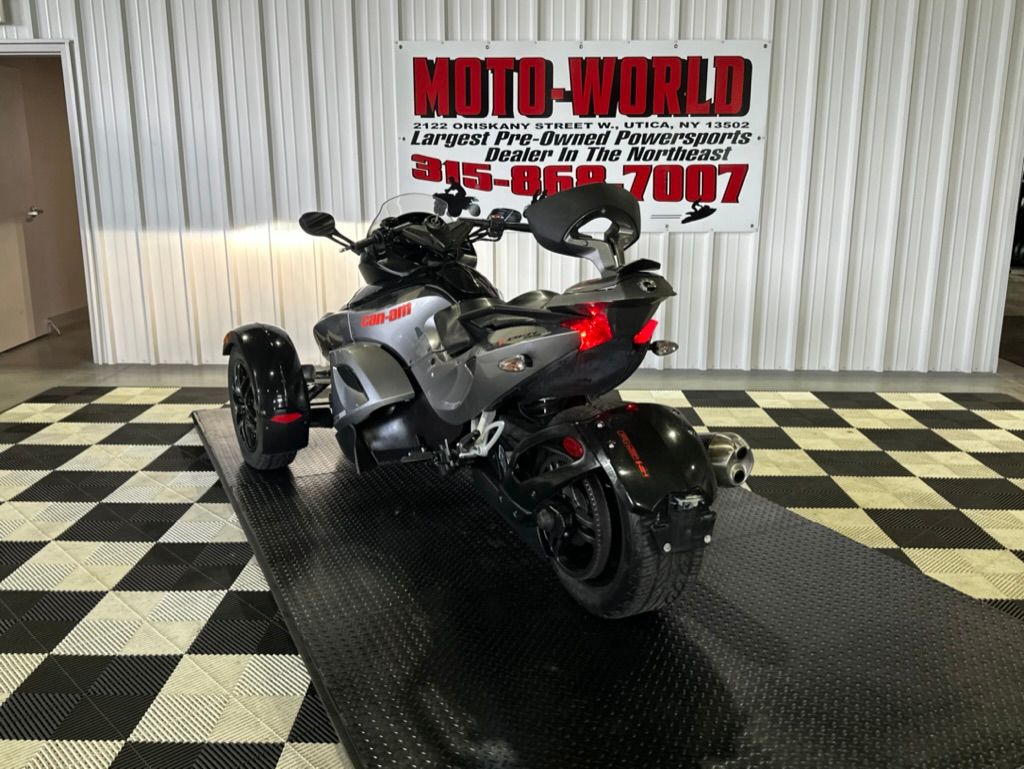 2012 Can-Am Spyder® RS-S SM5 in Utica, New York - Photo 5