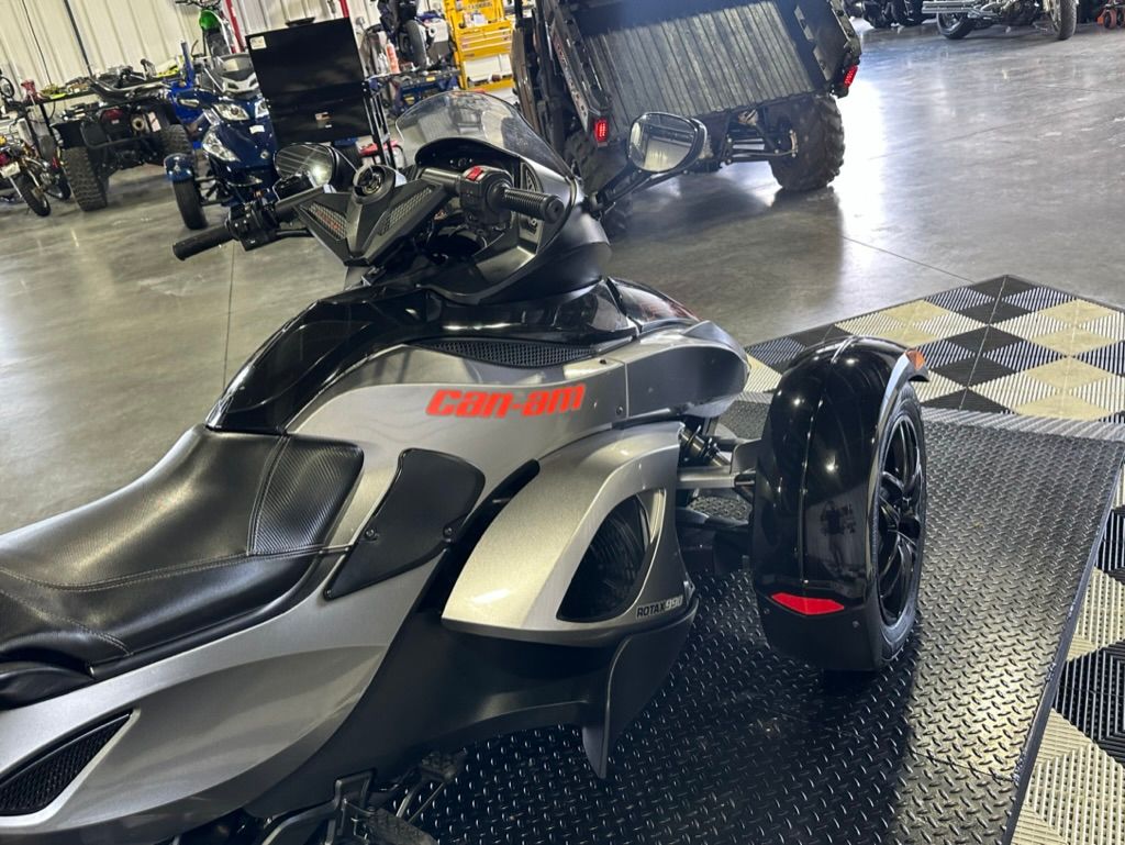 2012 Can-Am Spyder® RS-S SM5 in Utica, New York - Photo 15