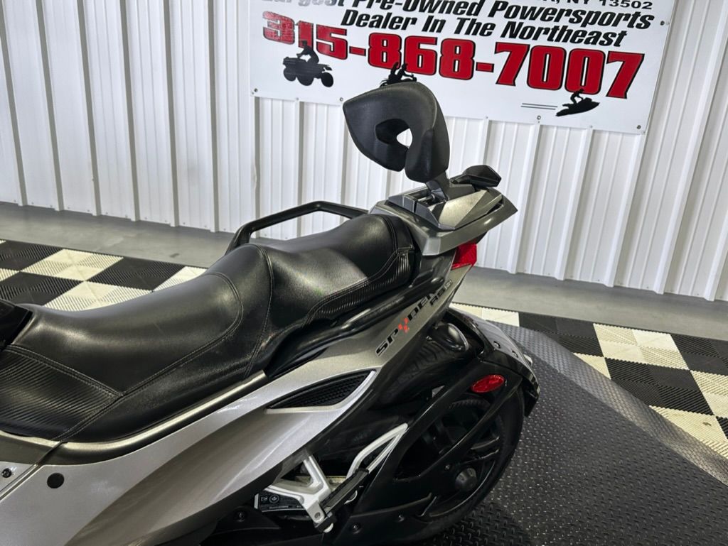 2012 Can-Am Spyder® RS-S SM5 in Utica, New York - Photo 17