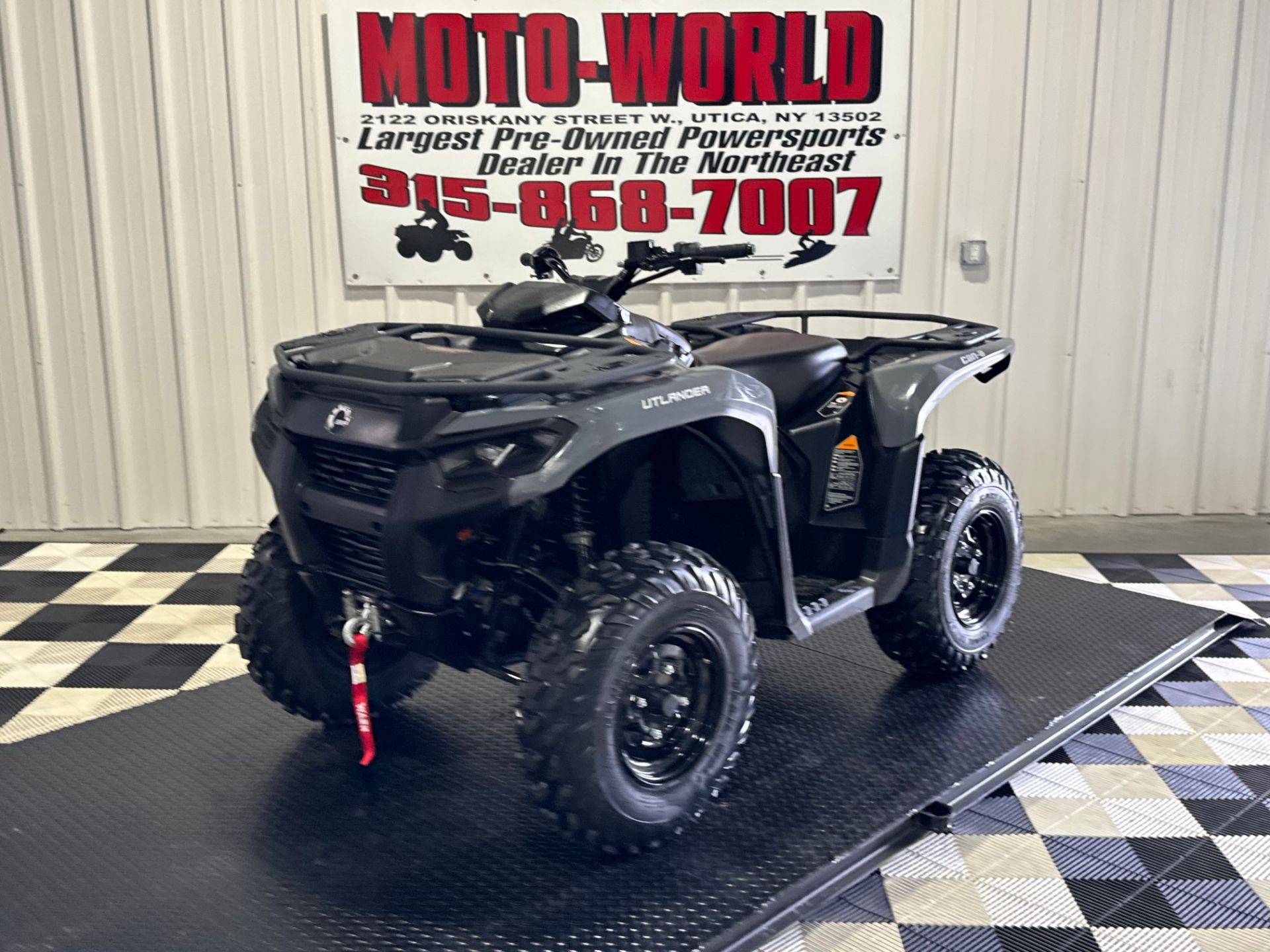 2024 Can-Am Outlander DPS 700 in Utica, New York - Photo 3