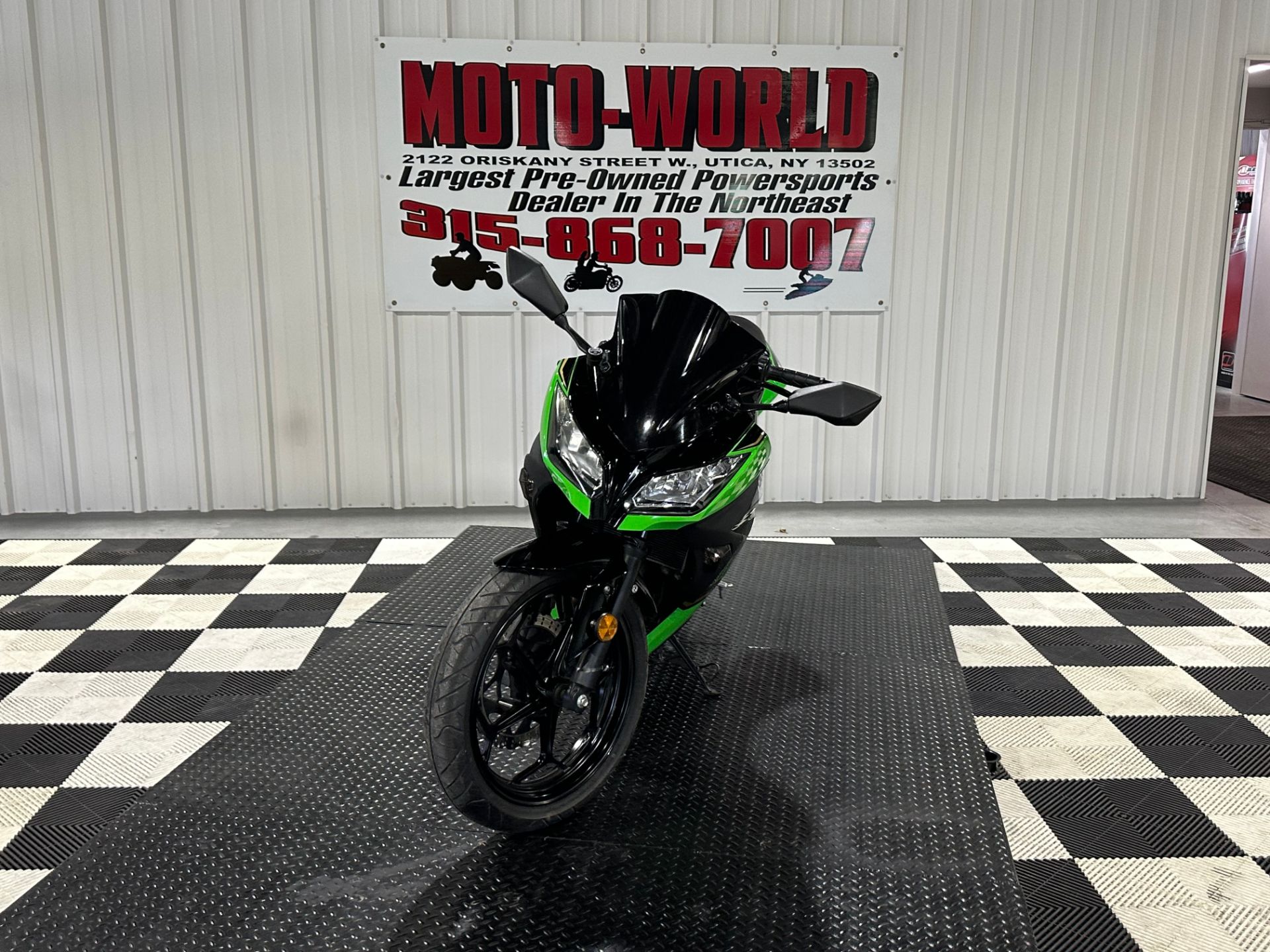 2014 Kawasaki Ninja® 300 ABS SE in Utica, New York - Photo 12