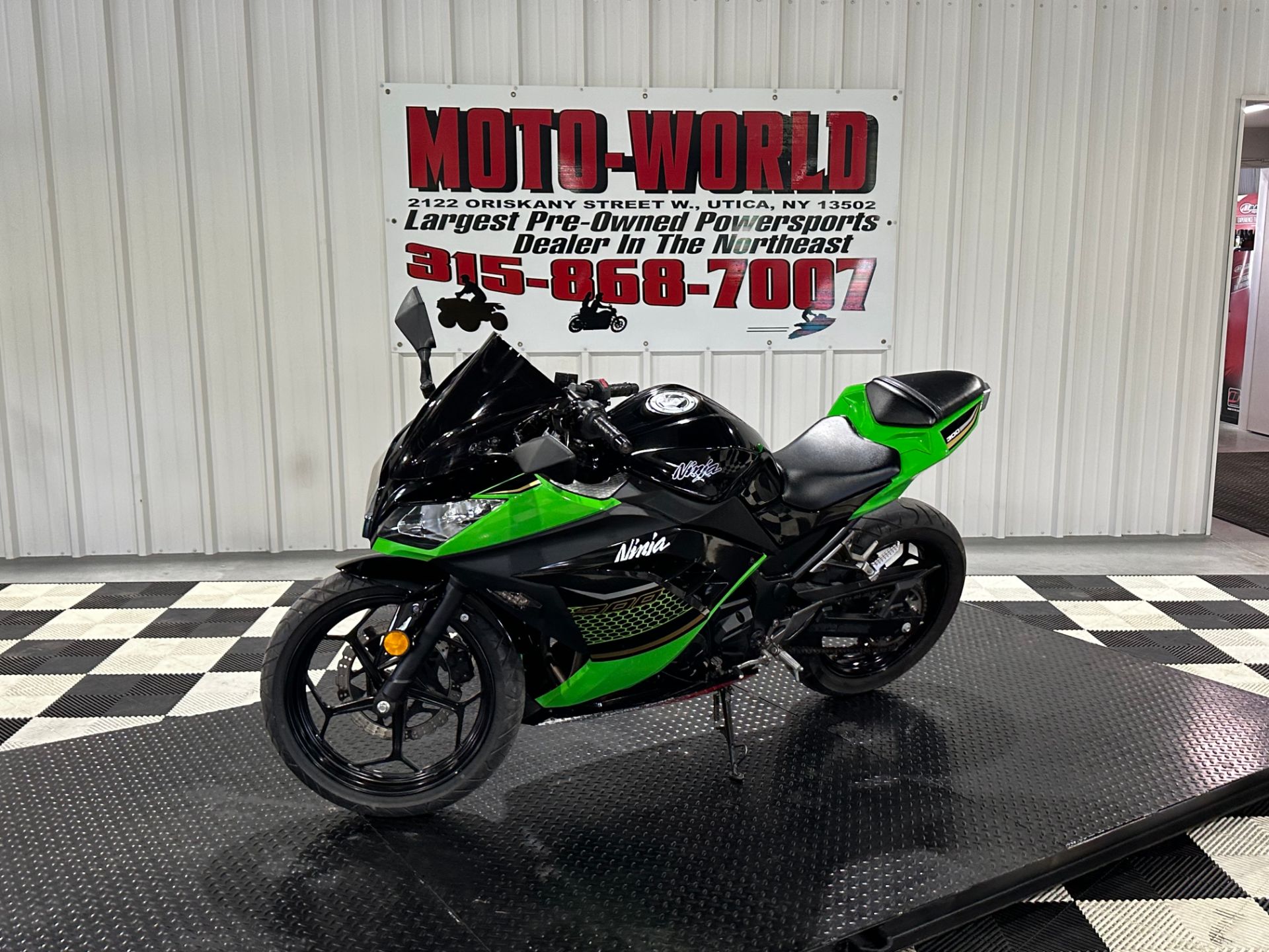 2014 Kawasaki Ninja® 300 ABS SE in Utica, New York - Photo 20