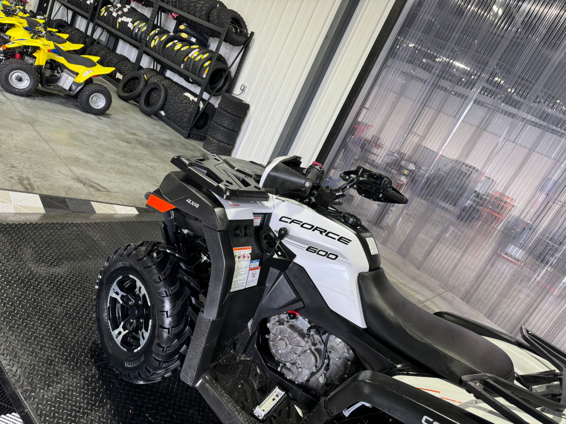 2022 CFMOTO CForce 600 in Utica, New York - Photo 17