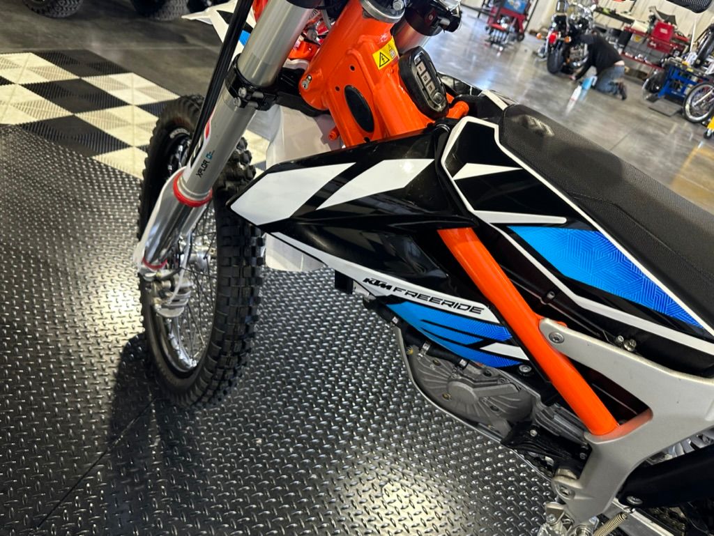 2022 KTM Freeride E-XC in Utica, New York - Photo 20