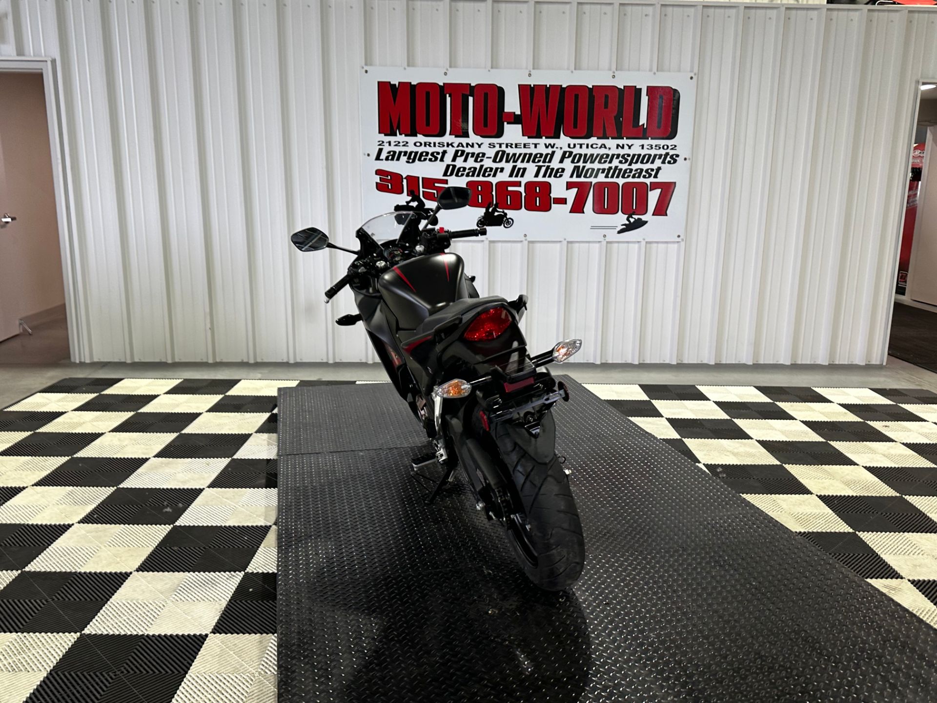 2022 Honda CBR300R ABS in Utica, New York - Photo 12