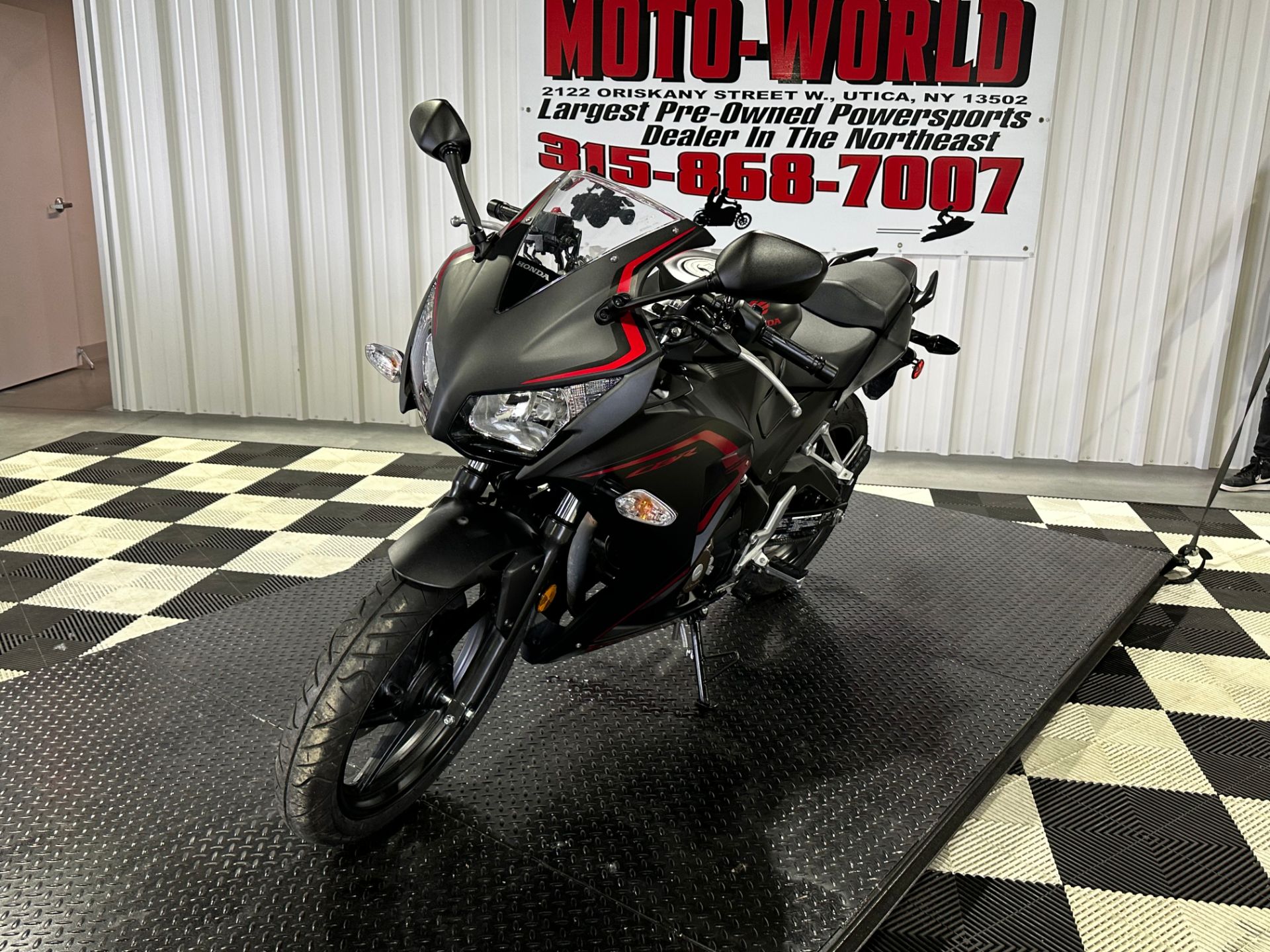 2022 Honda CBR300R ABS in Utica, New York - Photo 24