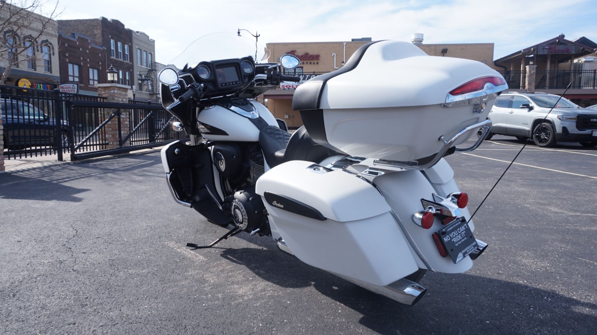 2020 Indian Motorcycle Roadmaster® Dark Horse® in Racine, Wisconsin - Photo 10