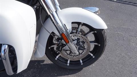 2020 Indian Motorcycle Roadmaster® Dark Horse® in Racine, Wisconsin - Photo 32