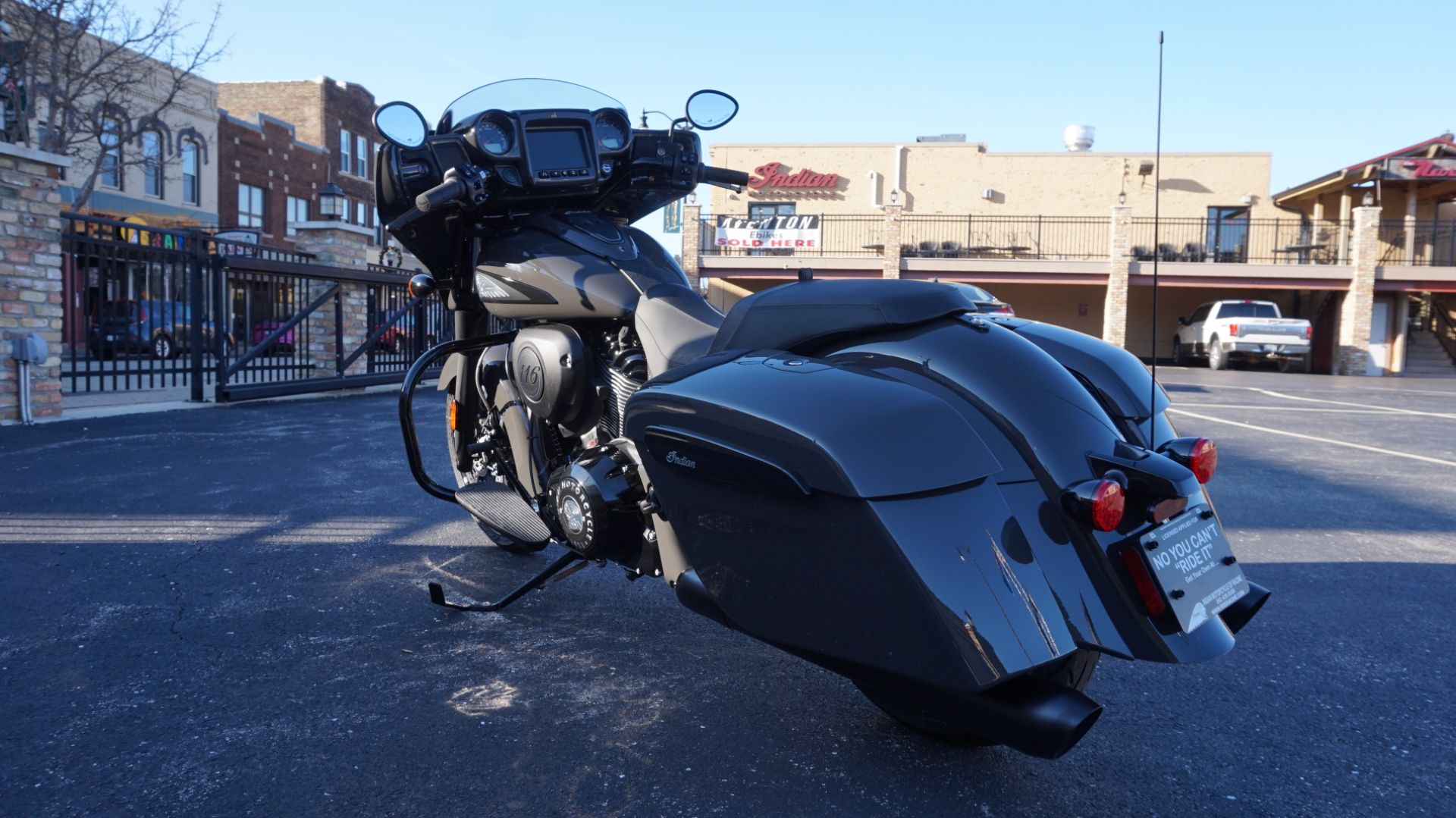 2024 Indian Motorcycle Chieftain® Dark Horse® with PowerBand Audio Package in Racine, Wisconsin - Photo 10