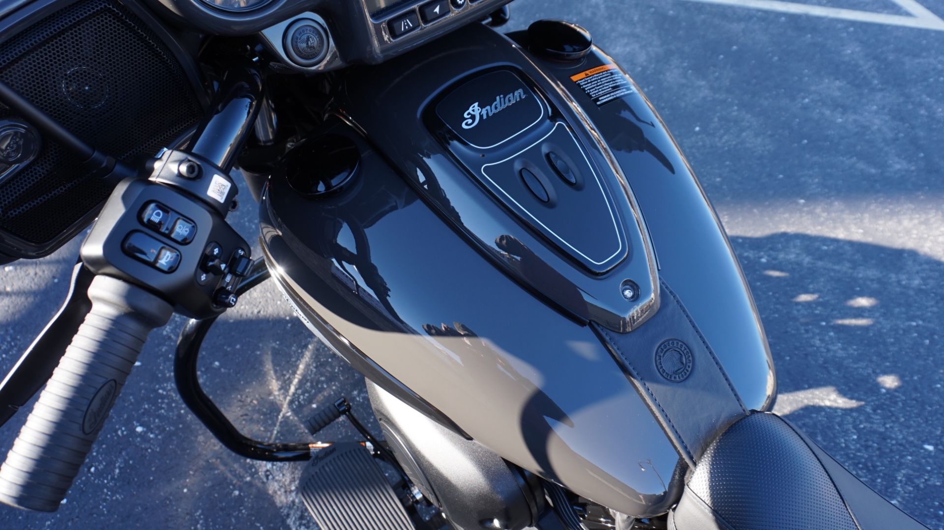 2024 Indian Motorcycle Chieftain® Dark Horse® with PowerBand Audio Package in Racine, Wisconsin - Photo 22