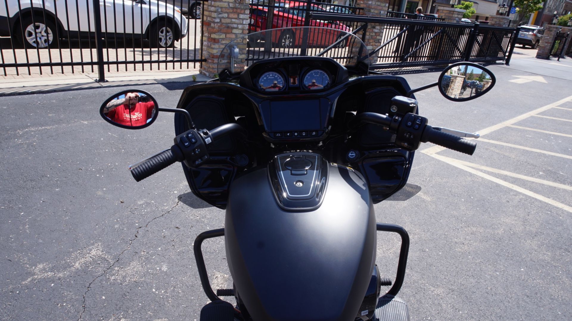 2024 Indian Motorcycle Challenger® Dark Horse® in Racine, Wisconsin - Photo 40