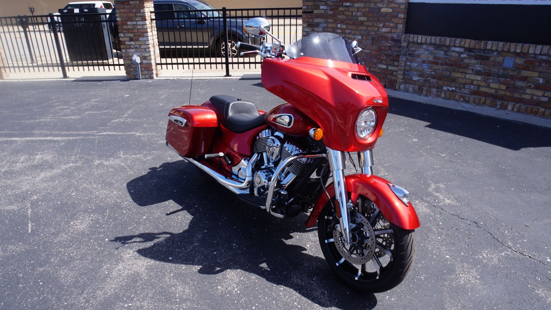 2019 Indian Motorcycle Chieftain® Limited ABS in Racine, Wisconsin - Photo 4