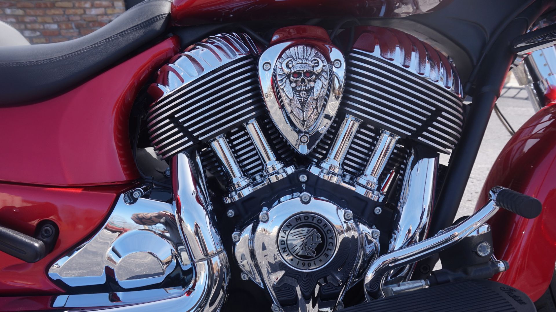 2019 Indian Motorcycle Chieftain® Limited ABS in Racine, Wisconsin - Photo 15