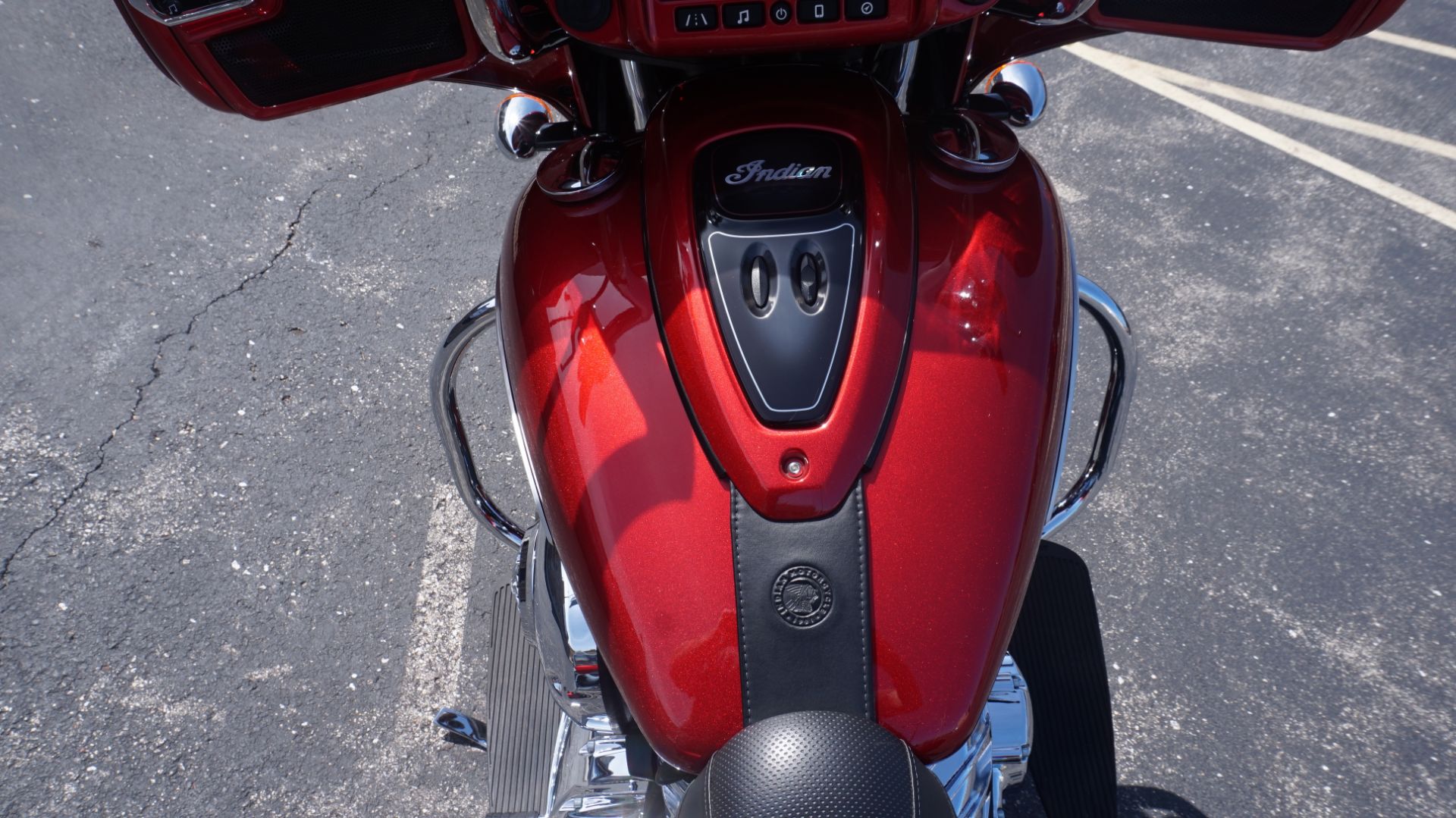 2019 Indian Motorcycle Chieftain® Limited ABS in Racine, Wisconsin - Photo 25