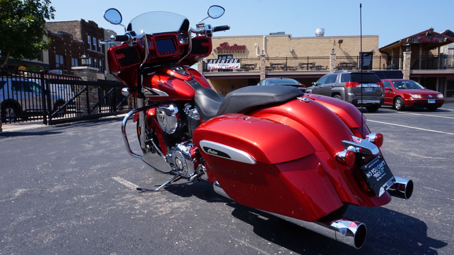 2019 Indian Motorcycle Chieftain® Limited ABS in Racine, Wisconsin - Photo 11
