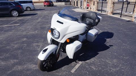 2021 Indian Motorcycle Roadmaster® Dark Horse® in Racine, Wisconsin - Photo 9