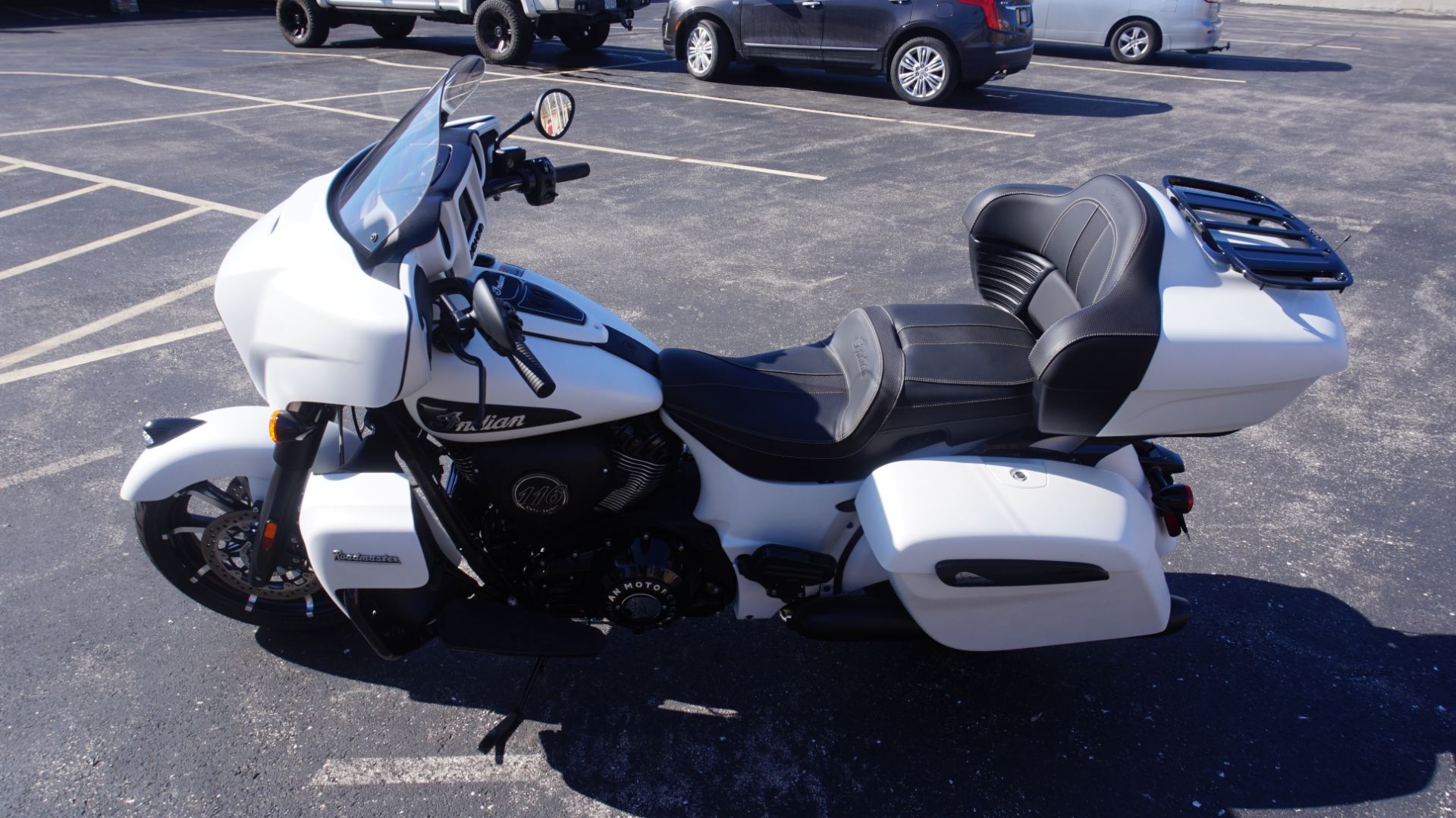 2021 Indian Motorcycle Roadmaster® Dark Horse® in Racine, Wisconsin - Photo 11