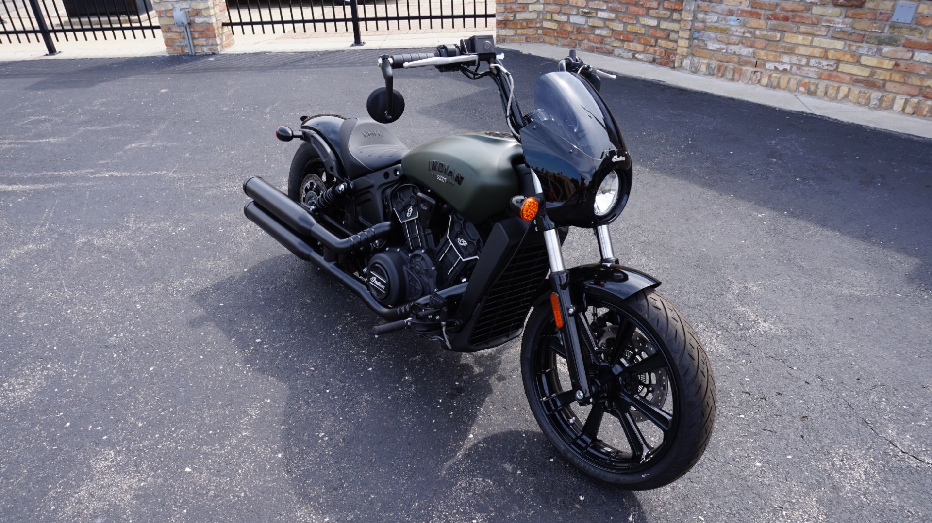 2023 Indian Motorcycle Scout® Rogue ABS in Racine, Wisconsin - Photo 4