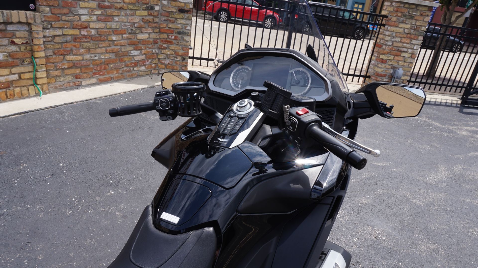 2019 Honda Gold Wing Tour Automatic DCT in Racine, Wisconsin - Photo 21