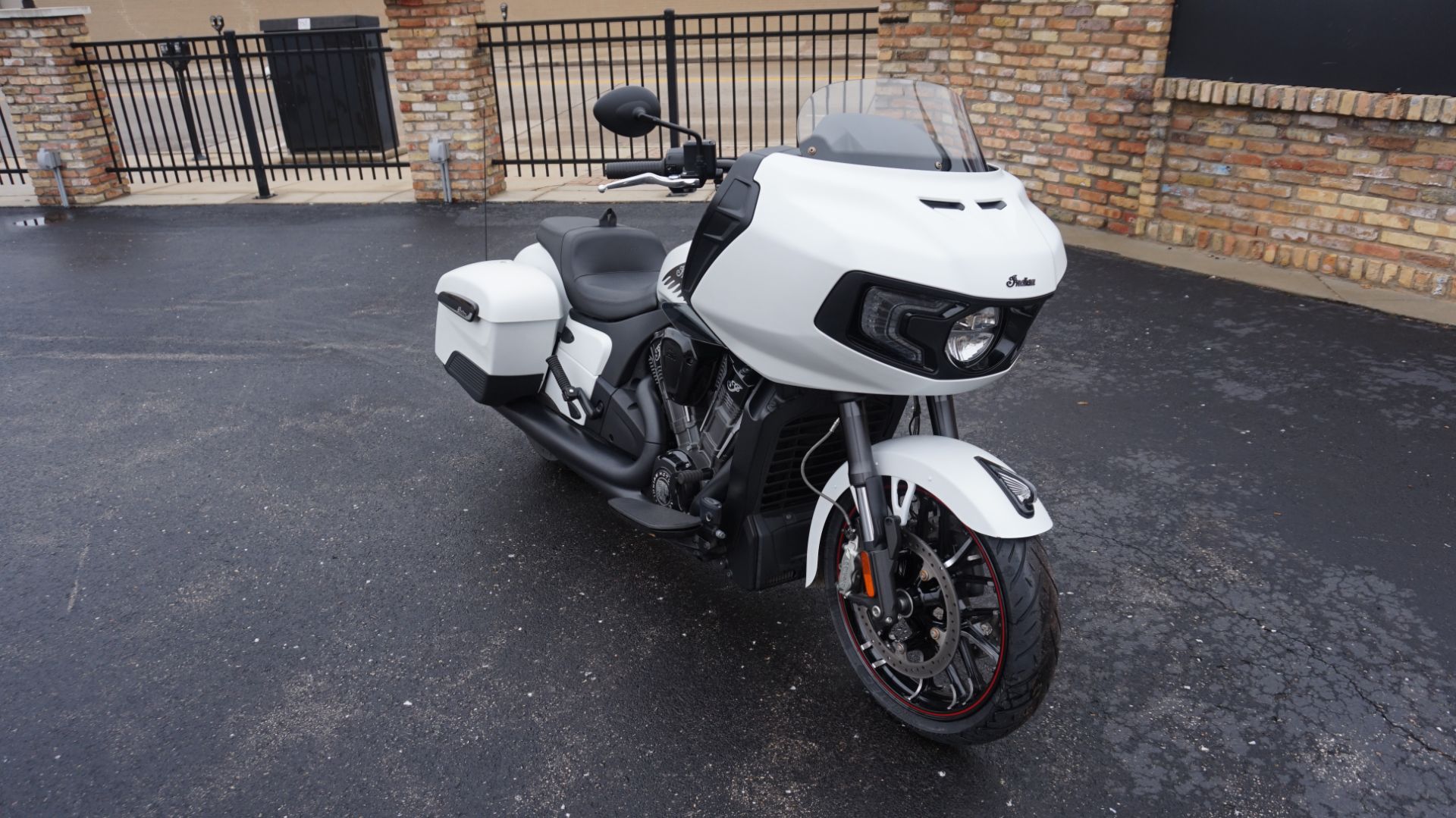 2021 Indian Motorcycle Challenger® Dark Horse® in Racine, Wisconsin - Photo 4