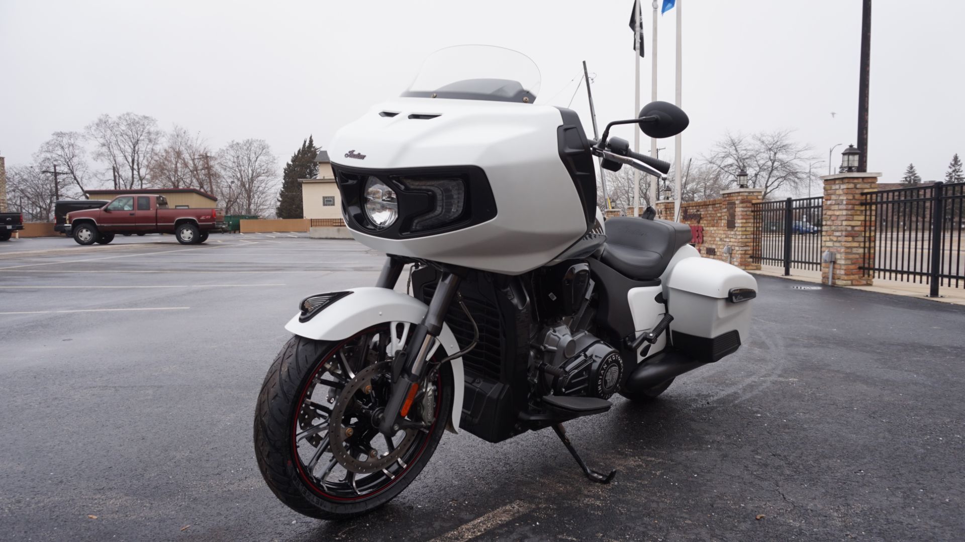 2021 Indian Motorcycle Challenger® Dark Horse® in Racine, Wisconsin - Photo 6