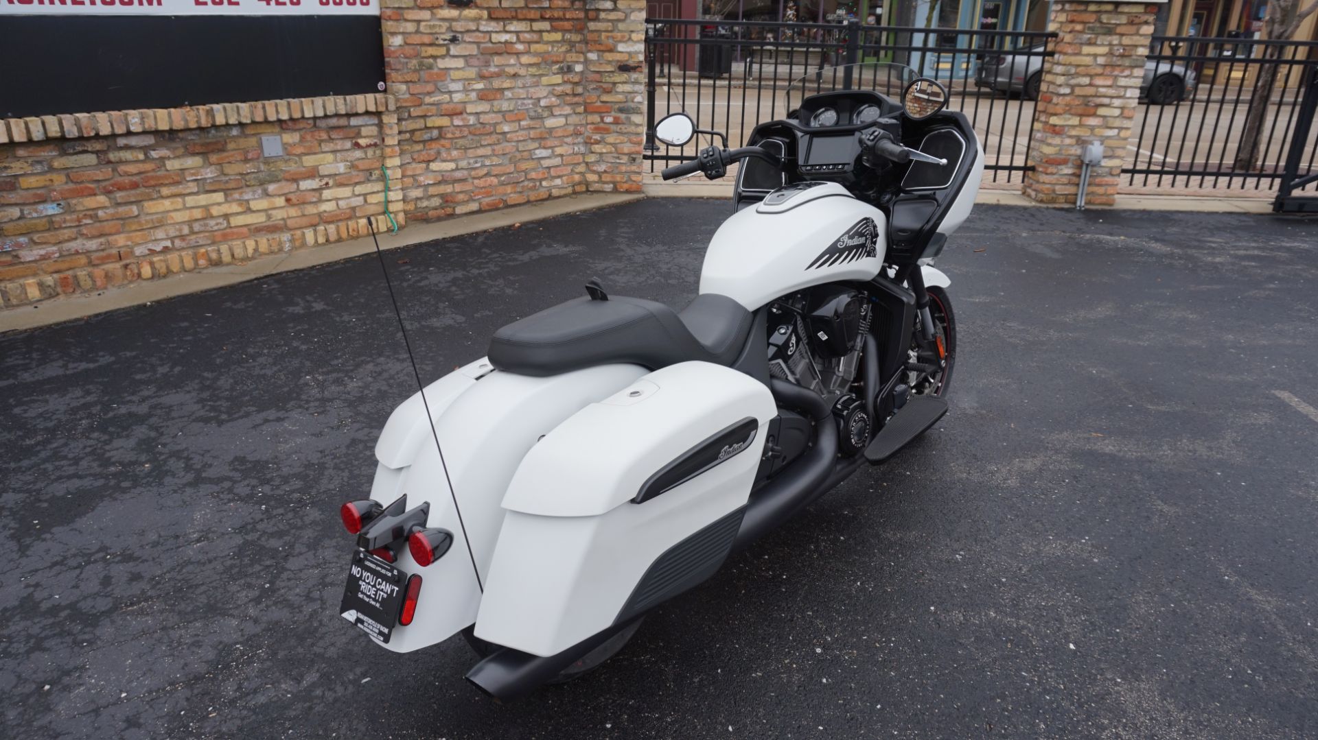 2021 Indian Motorcycle Challenger® Dark Horse® in Racine, Wisconsin - Photo 14