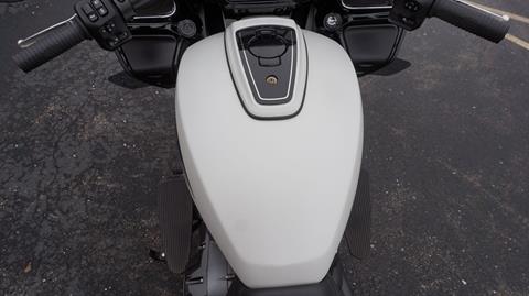 2021 Indian Motorcycle Challenger® Dark Horse® in Racine, Wisconsin - Photo 23