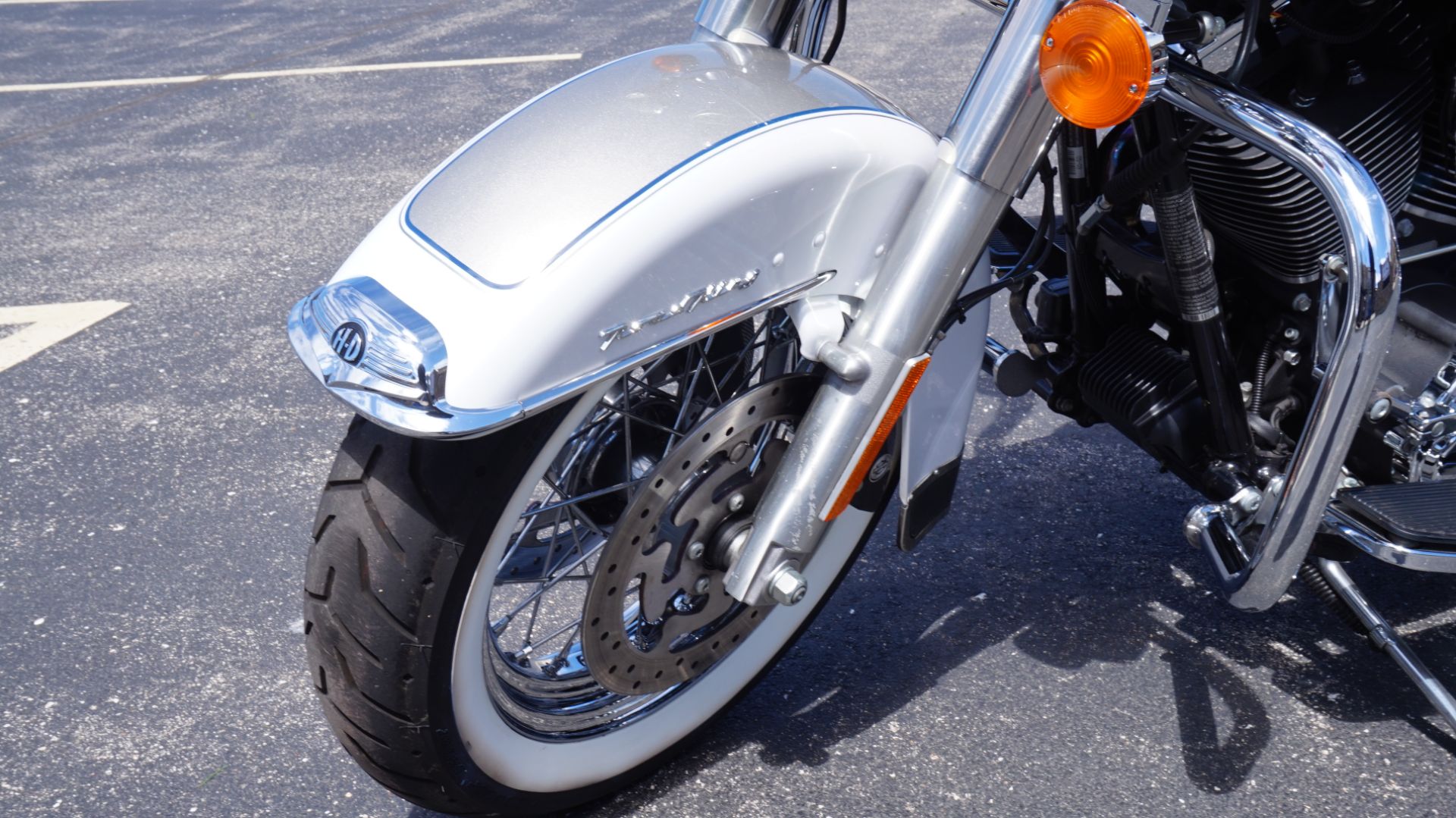 2009 Harley-Davidson Road King® Classic in Racine, Wisconsin - Photo 14