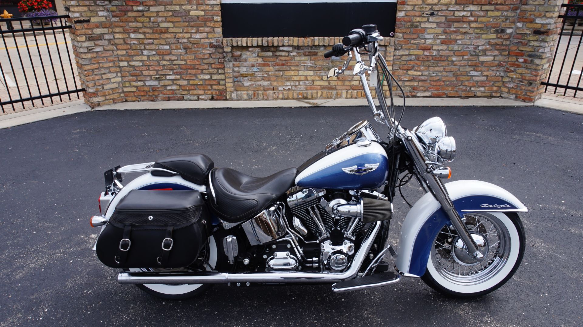 2015 Harley-Davidson Softail® Deluxe in Racine, Wisconsin - Photo 2