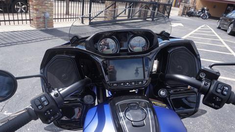 2024 Indian Motorcycle Challenger® Dark Horse® with PowerBand Audio Package in Racine, Wisconsin - Photo 13