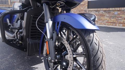 2024 Indian Motorcycle Challenger® Dark Horse® with PowerBand Audio Package in Racine, Wisconsin - Photo 17