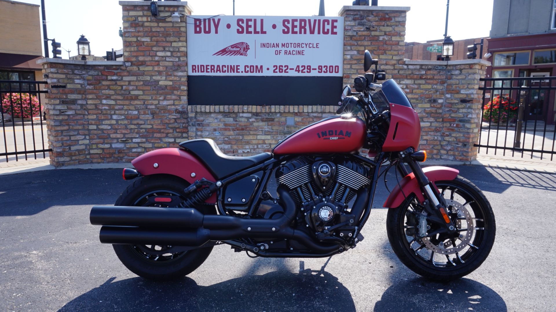 2023 Indian Motorcycle Sport Chief Dark Horse® in Racine, Wisconsin - Photo 1