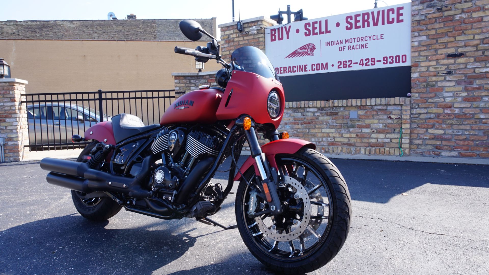 2023 Indian Motorcycle Sport Chief Dark Horse® in Racine, Wisconsin - Photo 3