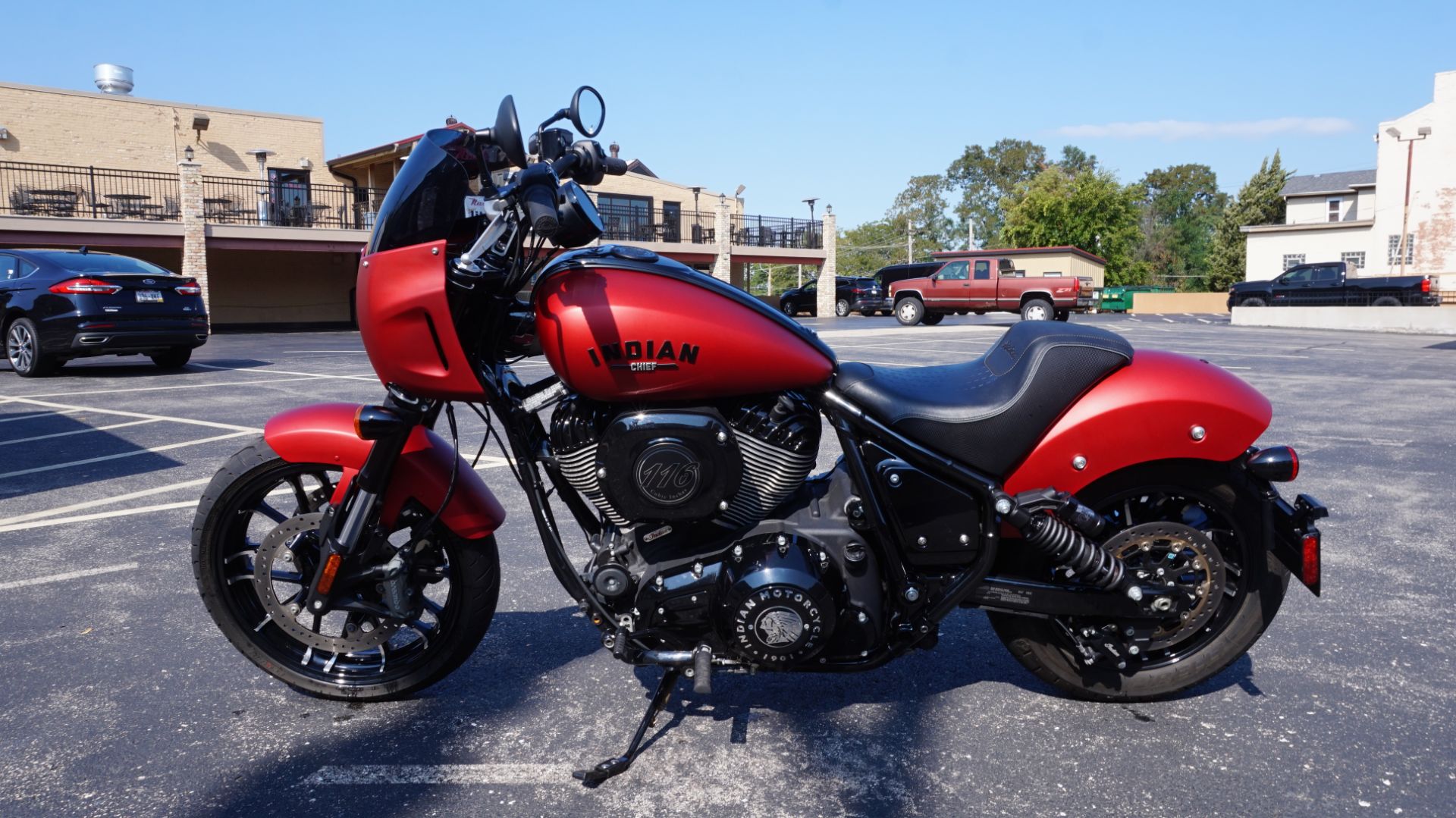 2023 Indian Motorcycle Sport Chief Dark Horse® in Racine, Wisconsin - Photo 8